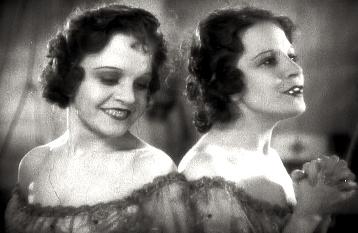 violet-daisy-hilton140